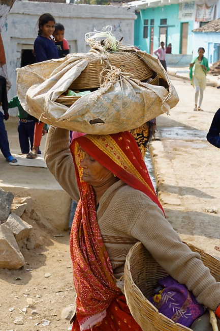 Sur la route d'Orchha-080